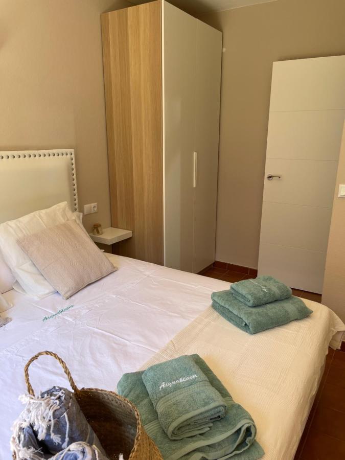 Bonito Apartamento Con Terraza, Jardin Y Piscina Cala'N Bosch  Exterior photo